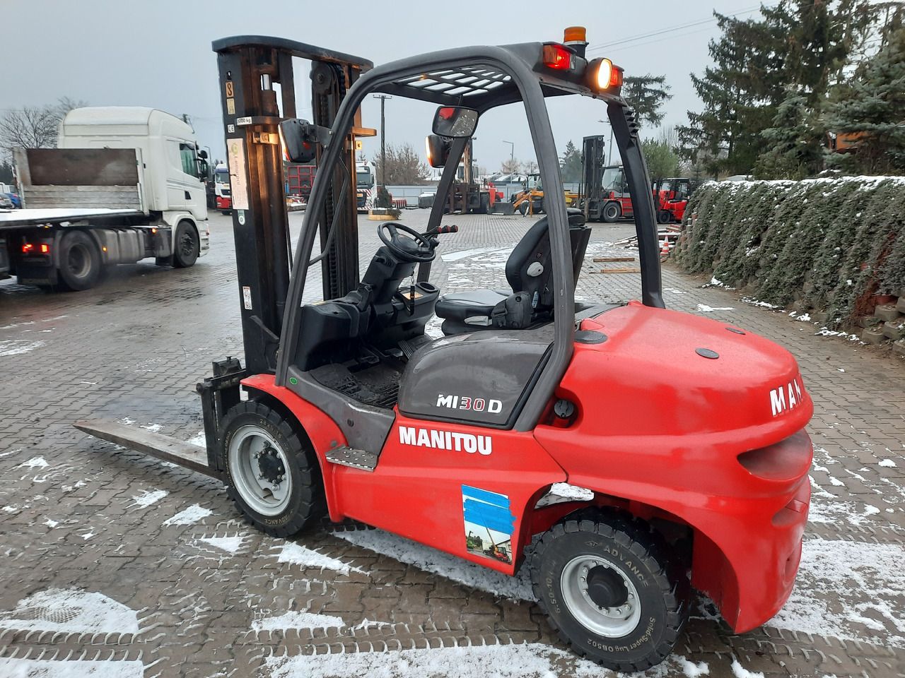 Manitou MI30D - Dieselový vysokozdvižný vozík: obrázok 5 Manitou MI30D - Dieselový vysokozdvižný vozík: obrázok 5
