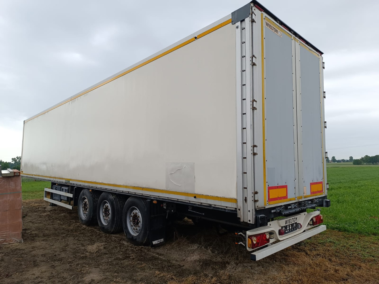 Wielton NS34FT - Náves skriňové: obrázok 2 Wielton NS34FT - Náves skriňové: obrázok 2