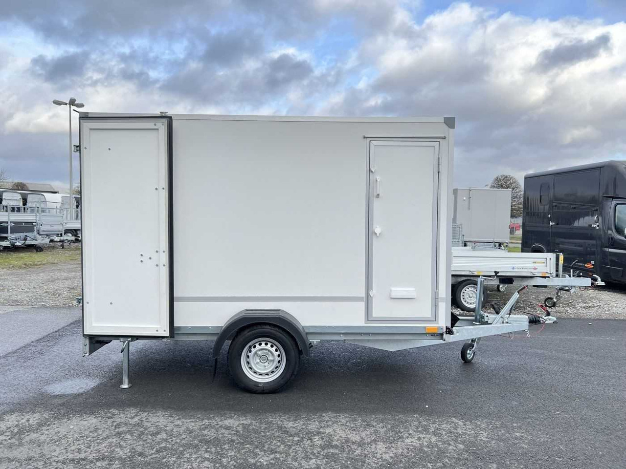 BLYSS F1330HD Seitentür Kofferanhänger - Príves skriňové: obrázok 2 BLYSS F1330HD Seitentür Kofferanhänger - Príves skriňové: obrázok 2
