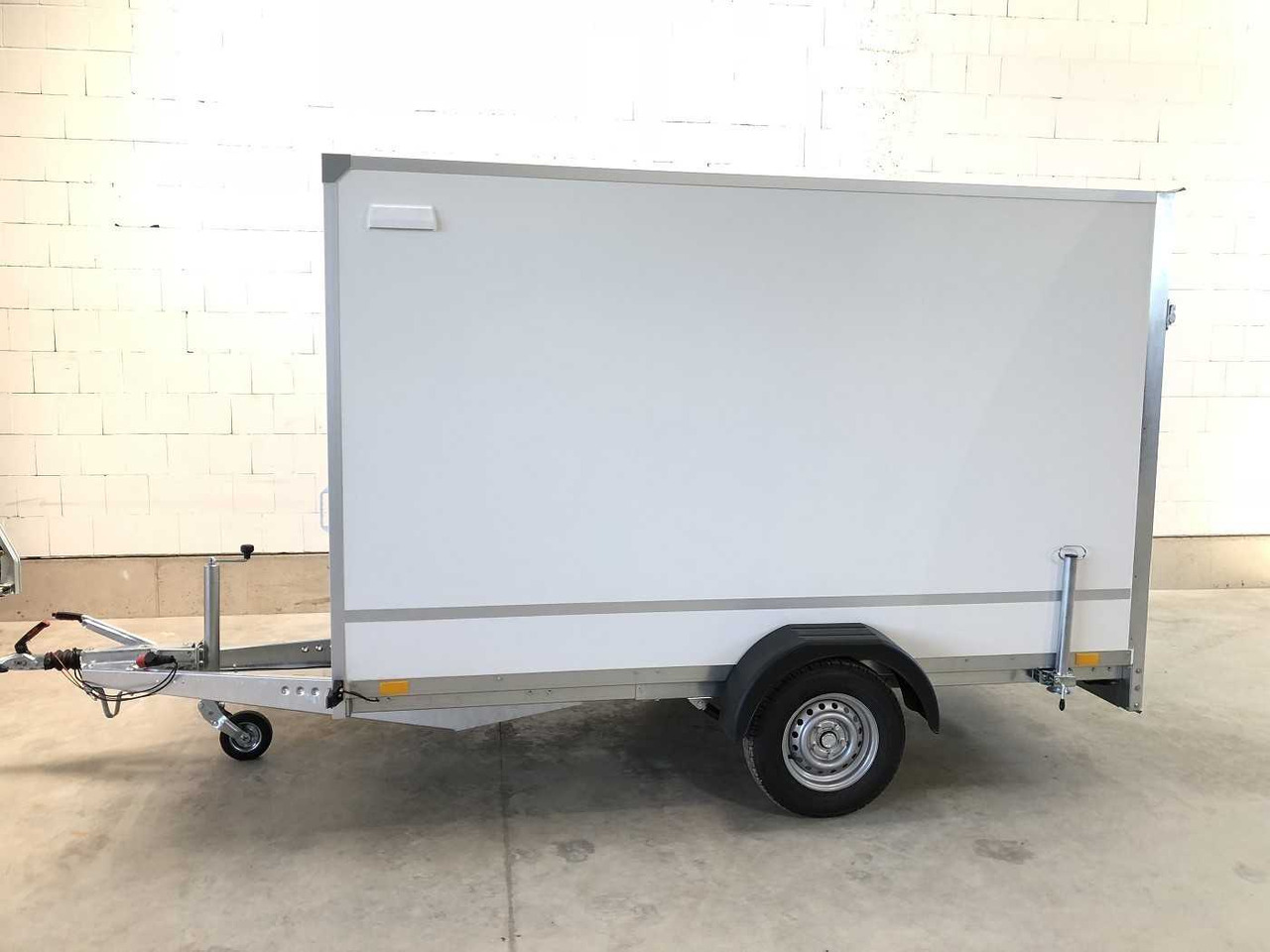 BLYSS F1336HD Rampe Tür Fenster Kofferanhänger - Príves skriňové: obrázok 4 BLYSS F1336HD Rampe Tür Fenster Kofferanhänger - Príves skriňové: obrázok 4