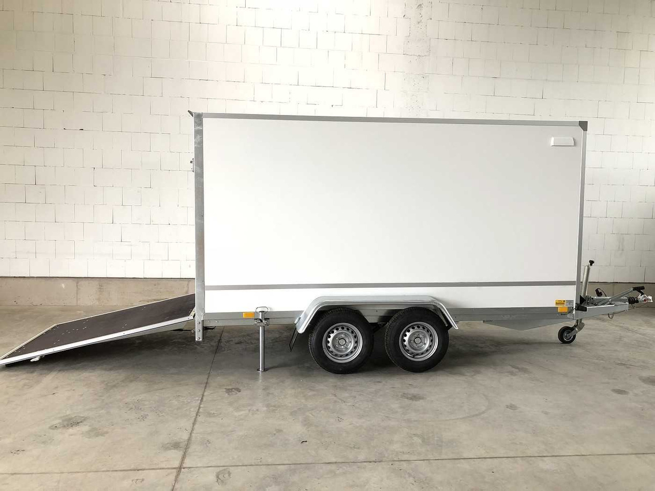 BLYSS F2736HTD Rampe Kofferanhänger - Príves skriňové: obrázok 3 BLYSS F2736HTD Rampe Kofferanhänger - Príves skriňové: obrázok 3