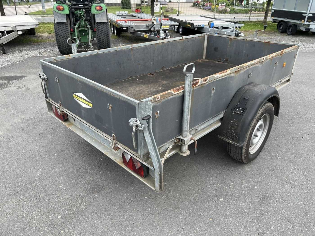 BOECKMANN HB 1326 Kastenanhänger gebremst - Auto príves: obrázok 3 BOECKMANN HB 1326 Kastenanhänger gebremst - Auto príves: obrázok 3