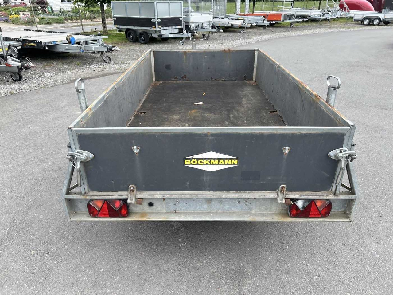 BOECKMANN HB 1326 Kastenanhänger gebremst - Auto príves: obrázok 4 BOECKMANN HB 1326 Kastenanhänger gebremst - Auto príves: obrázok 4