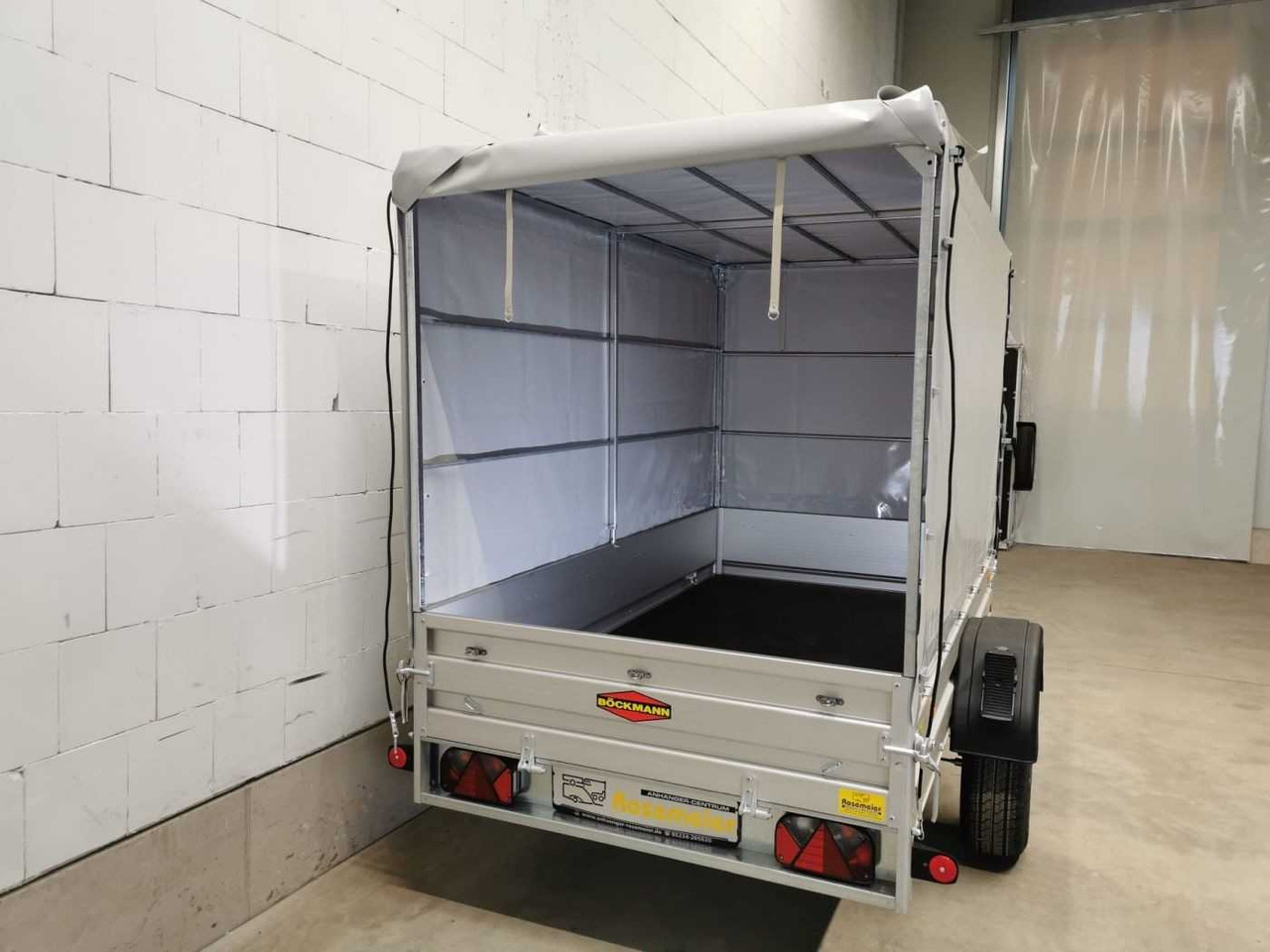 BOECKMANN TL-AL 2513/135 Eco XXL Plane Kastenanhänger gebr - Auto príves: obrázok 3 BOECKMANN TL-AL 2513/135 Eco XXL Plane Kastenanhänger gebr - Auto príves: obrázok 3