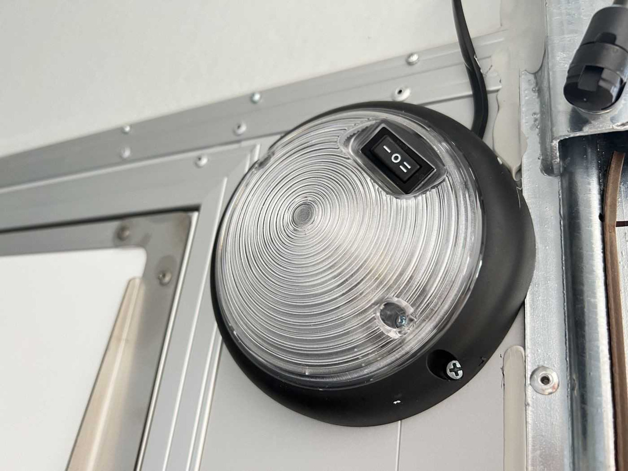 Nový Predajná príves CHEVAL LIBERTE DEBON C300 Roadster Verk.Kl Tür Kofferanhänger: obrázok 8