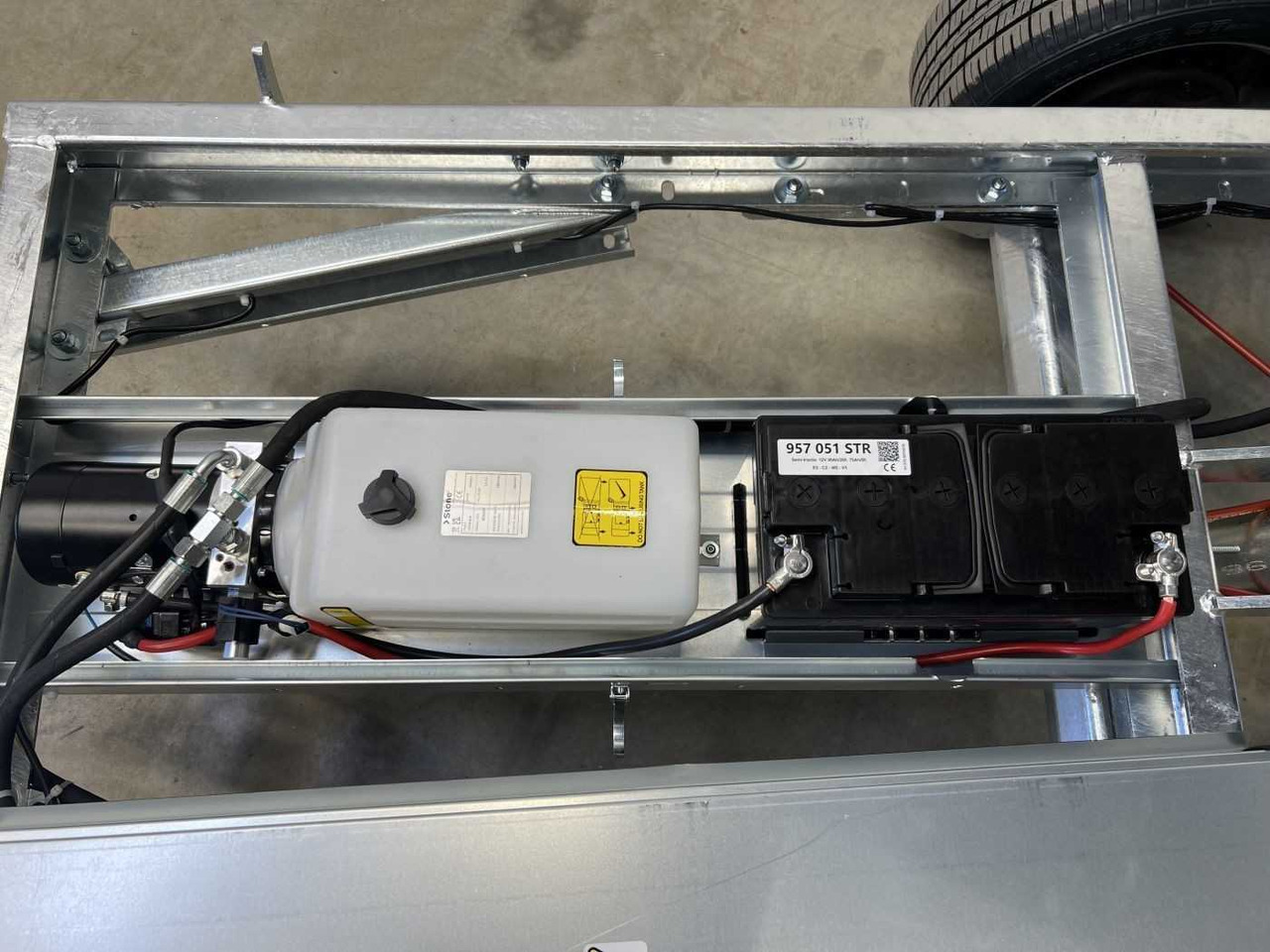 Leasing EDUARD 2615-3-13-1563-P Rückwärtskipper EDUARD 2615-3-13-1563-P Rückwärtskipper: obrázok 23 Leasing EDUARD 2615-3-13-1563-P Rückwärtskipper EDUARD 2615-3-13-1563-P Rückwärtskipper: obrázok 23