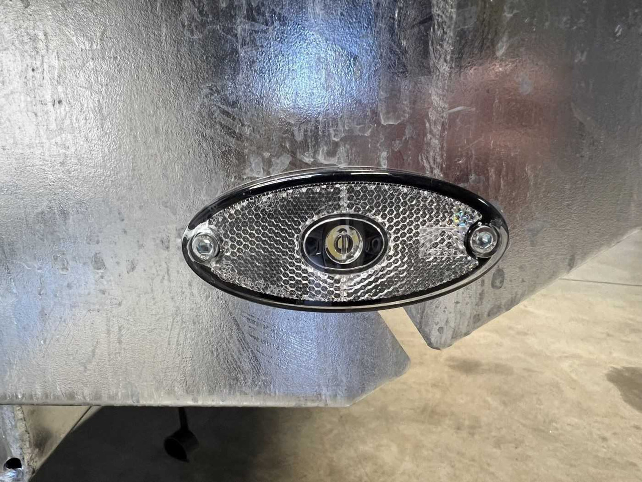 Leasing EDUARD 2615-3-13-1563-P Rückwärtskipper EDUARD 2615-3-13-1563-P Rückwärtskipper: obrázok 18 Leasing EDUARD 2615-3-13-1563-P Rückwärtskipper EDUARD 2615-3-13-1563-P Rückwärtskipper: obrázok 18