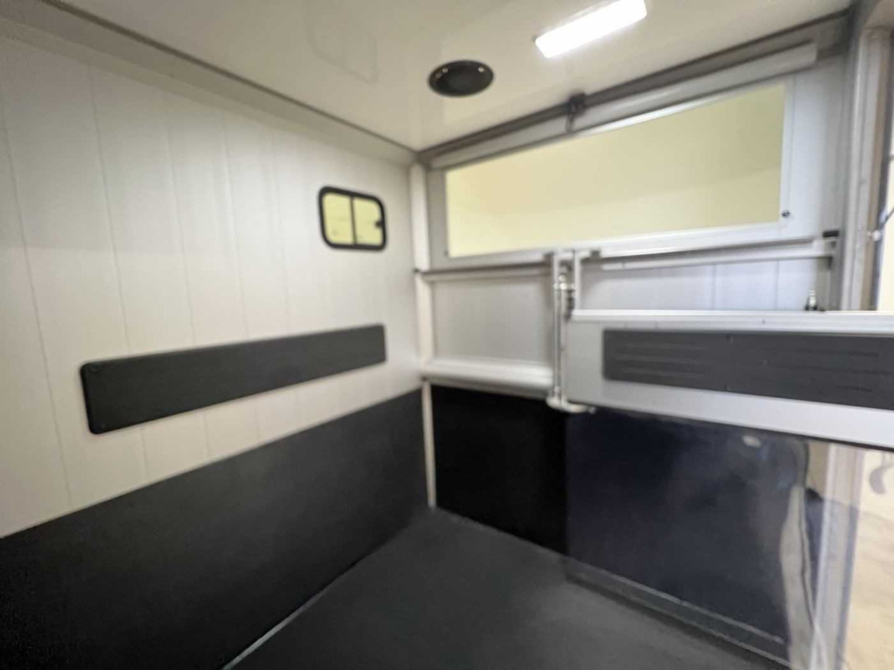 Nákladné auto na prepravu koní Fiat Compact Basic LKW: obrázok 19