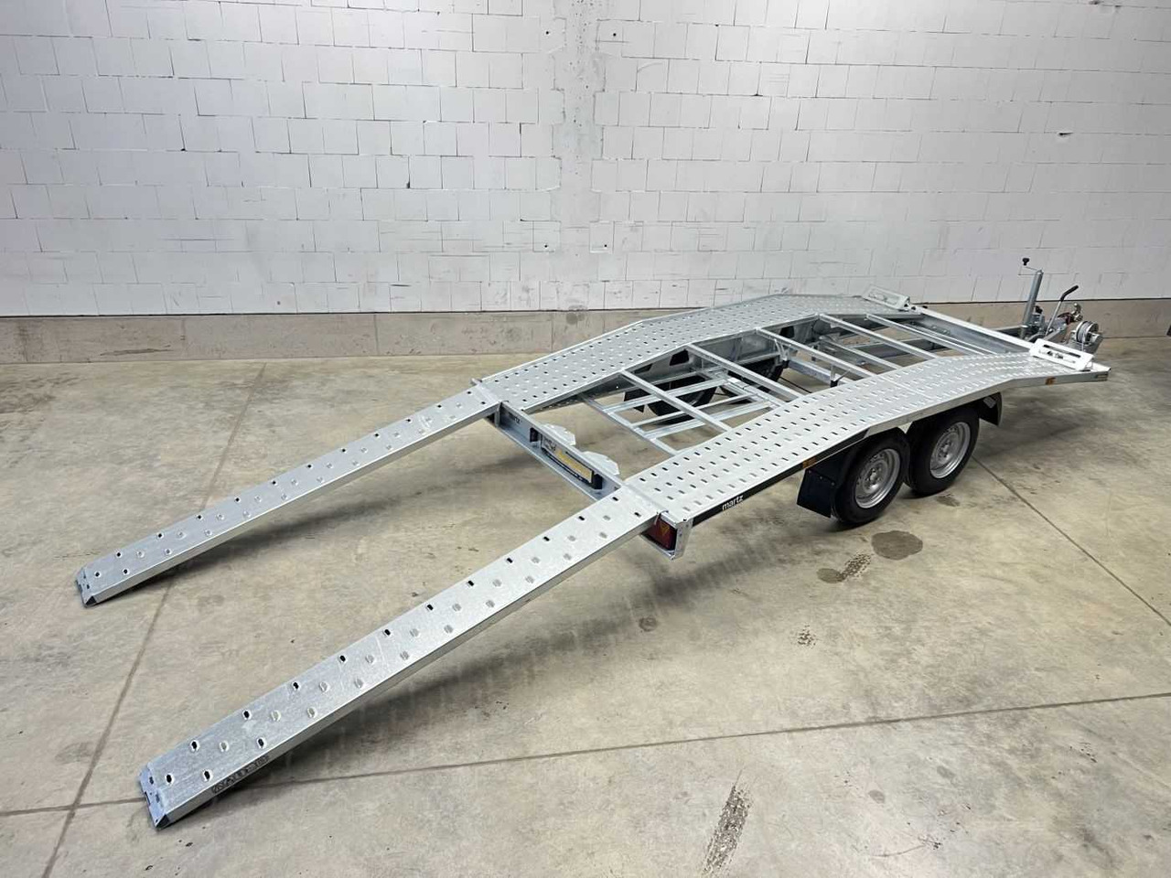 GT 400/2 S 2,7T Autotransporter - Príves prepravník áut: obrázok 5 GT 400/2 S 2,7T Autotransporter - Príves prepravník áut: obrázok 5