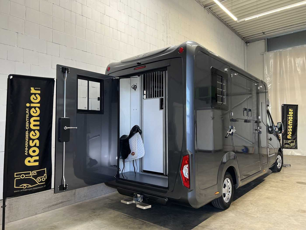 RENAULT Master Haras STX 5-Sitzer LKW - Nákladné auto na prepravu koní, Dodávka: obrázok 5 RENAULT Master Haras STX 5-Sitzer LKW - Nákladné auto na prepravu koní, Dodávka: obrázok 5