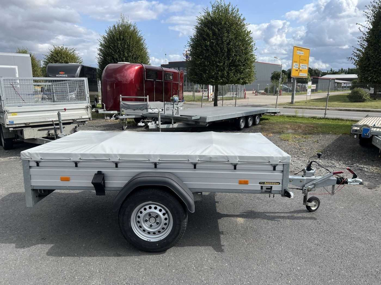SARIS McAlu Flachplane Kastenanhänger gebremst - Auto príves: obrázok 1 SARIS McAlu Flachplane Kastenanhänger gebremst - Auto príves: obrázok 1