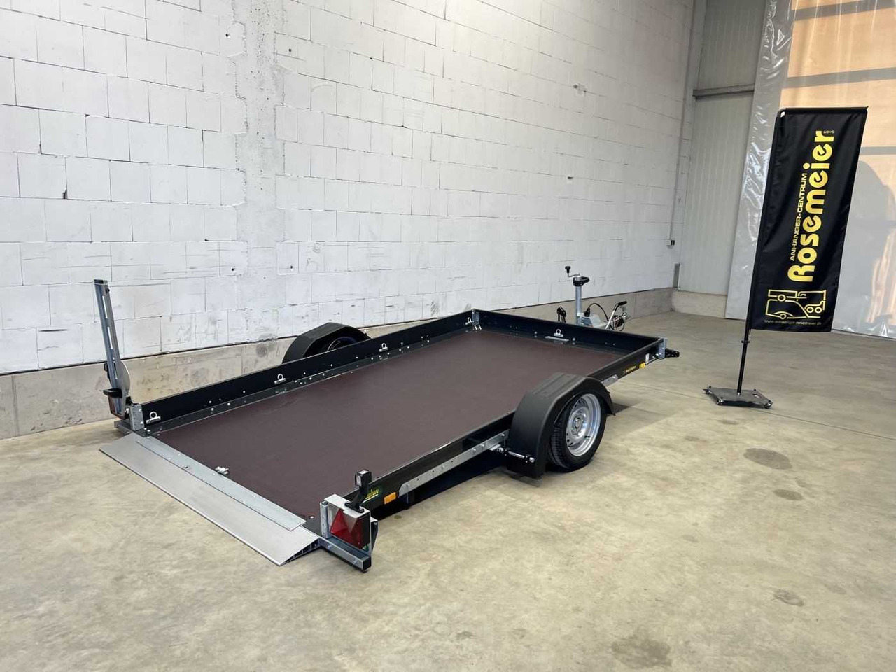 UNSINN UA 3118-18-13 Absenker - Príves na prepravu motocyklov: obrázok 2 UNSINN UA 3118-18-13 Absenker - Príves na prepravu motocyklov: obrázok 2