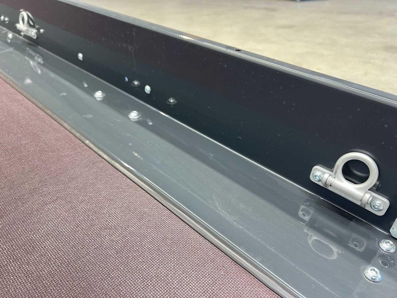 UNSINN UA 3118-18-13 Absenker - Príves na prepravu motocyklov: obrázok 4 UNSINN UA 3118-18-13 Absenker - Príves na prepravu motocyklov: obrázok 4