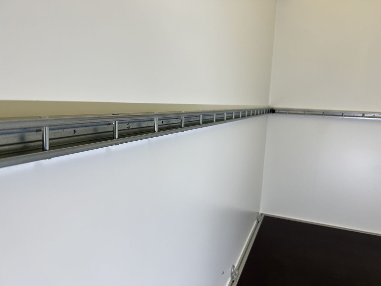 Nový Predajná príves UNSINN UKU 301519-20-13 Rampe+VKL Kofferanhänger: obrázok 14 Nový Predajná príves UNSINN UKU 301519-20-13 Rampe+VKL Kofferanhänger: obrázok 14