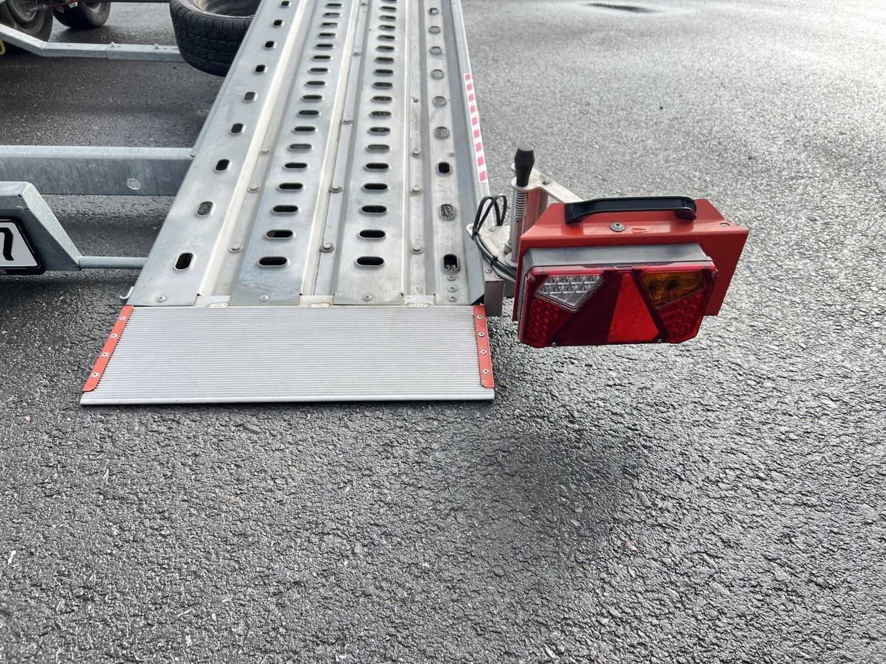 VEZEKO Imola S 35.47 Autotransporter - Príves prepravník áut: obrázok 5 VEZEKO Imola S 35.47 Autotransporter - Príves prepravník áut: obrázok 5