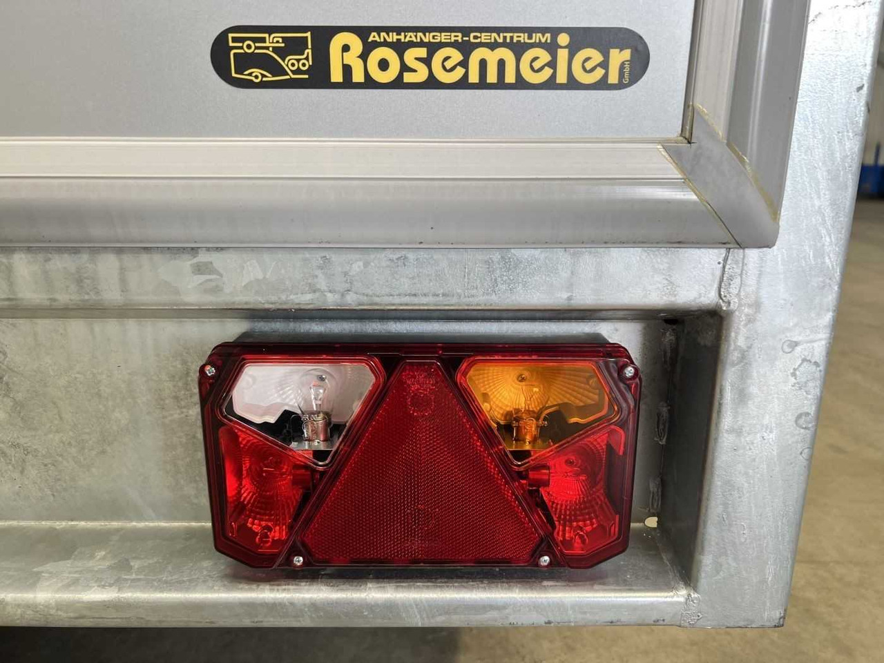 Nový Príves skriňové VEZEKO TK D 27.40 Flügeltüren+Seitenk Kofferanhänger Promotionanhänger: obrázok 21 Nový Príves skriňové VEZEKO TK D 27.40 Flügeltüren+Seitenk Kofferanhänger Promotionanhänger: obrázok 21