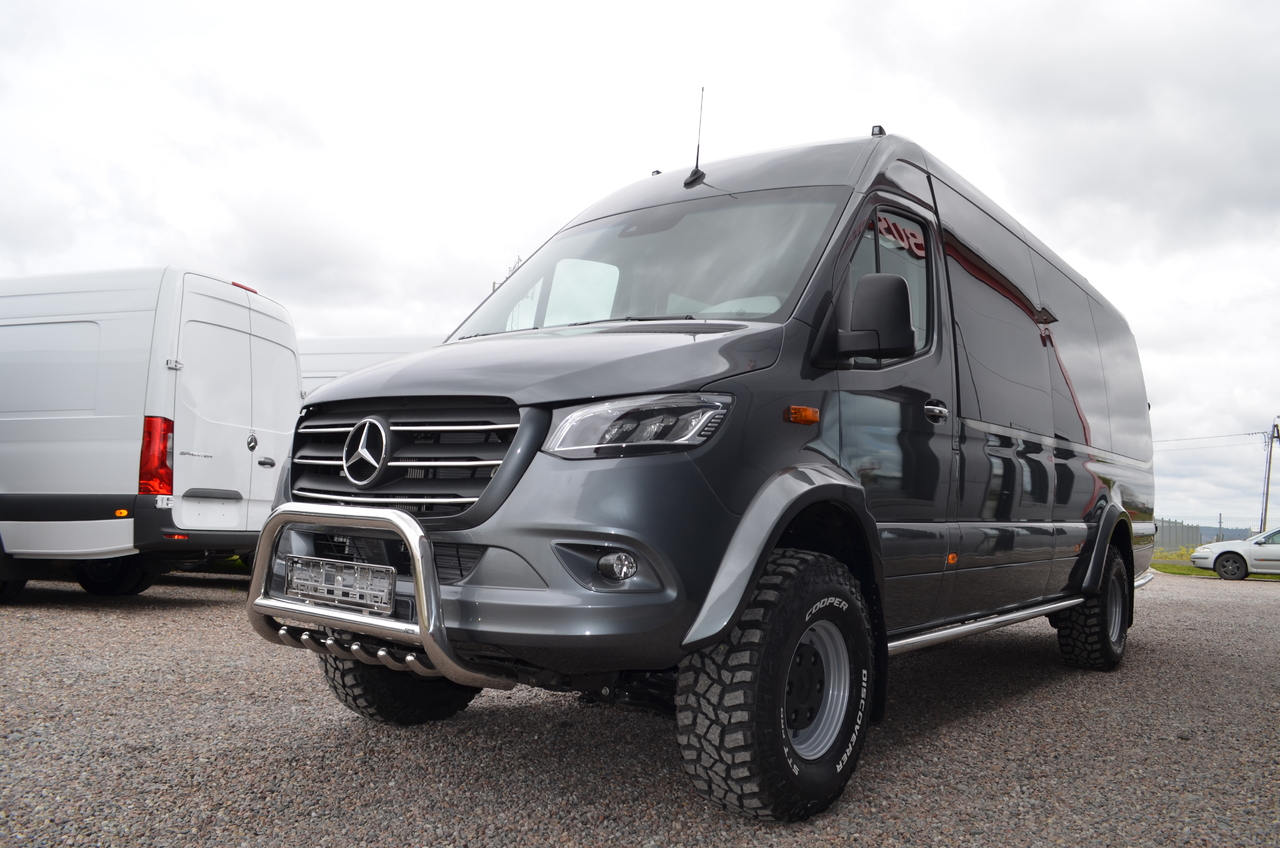 MERCEDES-BENZ Sprinter 519 4x4 high and low drive - Minibus, Mikrobus: obrázok 1 MERCEDES-BENZ Sprinter 519 4x4 high and low drive - Minibus, Mikrobus: obrázok 1