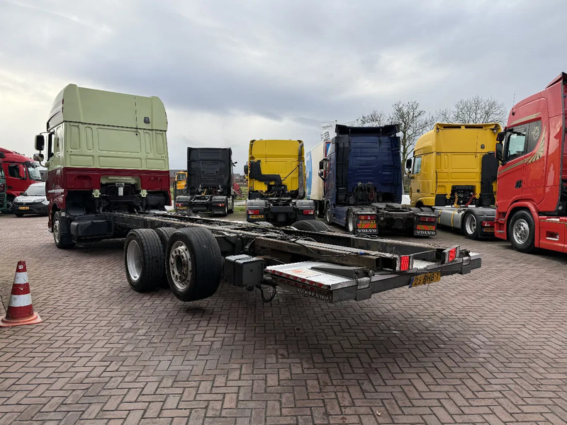 DAF XF 460 XF460 6X2 SCC EURO6 CHASSIS - HOLLAND TRUCK - SMART TACHO -TOP CONDITION!!!! - Podvozek s kabinou: obrázok 3 DAF XF 460 XF460 6X2 SCC EURO6 CHASSIS - HOLLAND TRUCK - SMART TACHO -TOP CONDITION!!!! - Podvozek s kabinou: obrázok 3