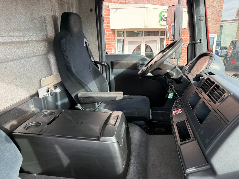 Skříňový nákladní auto MAN TGM 18.250 TGM 18.250 4X2 Koffer mit Ladebordwand TUV-2-2026 NL-Truck: obrázok 11