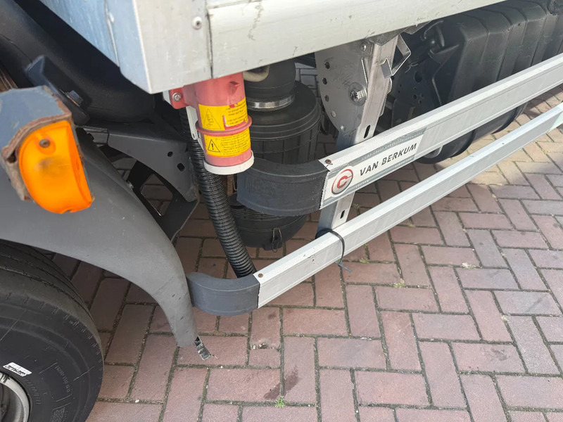 Chladirenské nákladné vozidlo Volvo FL FL210 4X2 Kuhlkoffer mit Carrier Supra 550 / LBW / AHK: obrázok 16