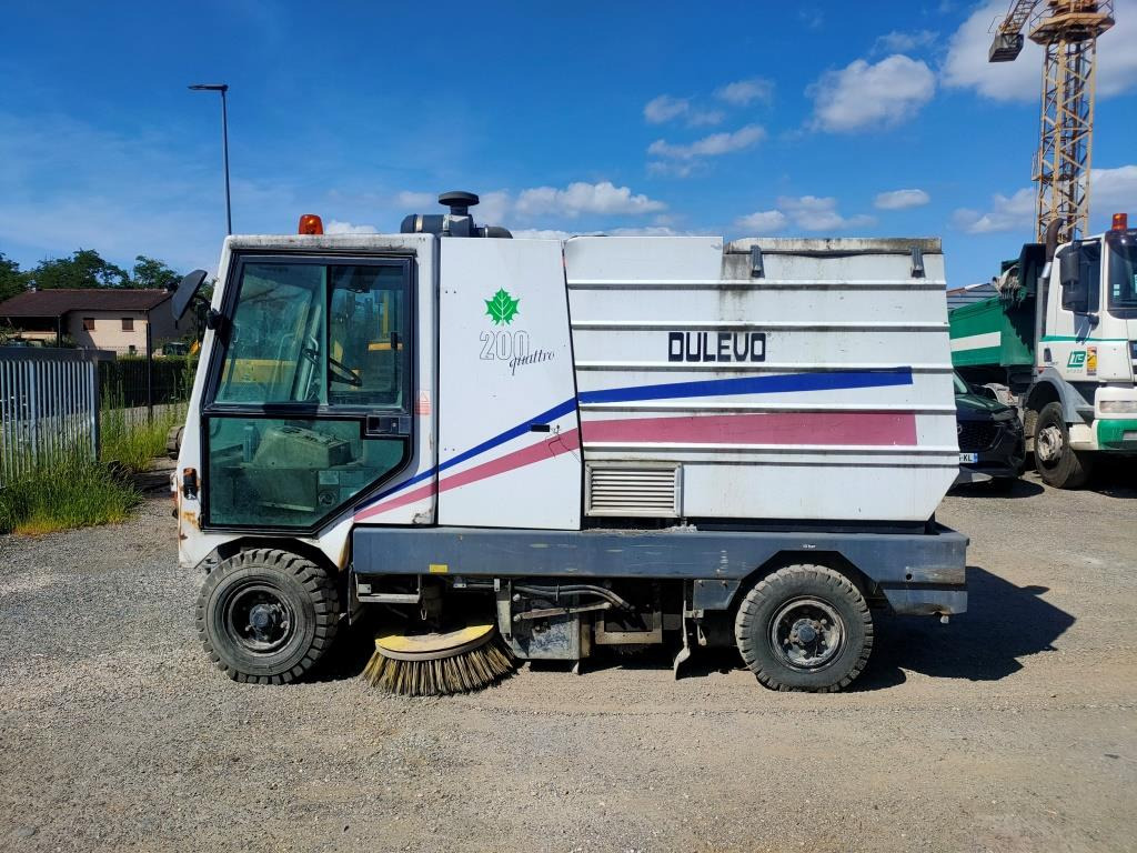 DULEVO 200-4 - Zametacie vozidlo: obrázok 1 DULEVO 200-4 - Zametacie vozidlo: obrázok 1