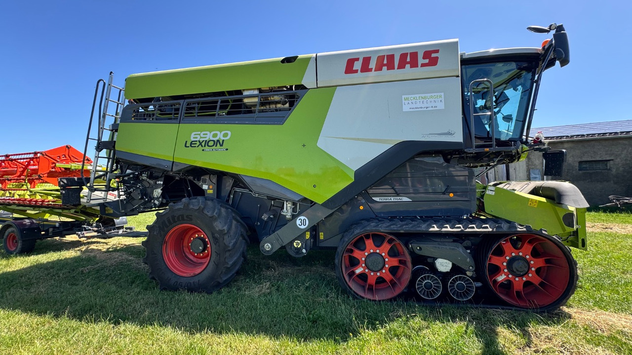 CLAAS Lexion 6900 TerraTrac 890 full Options - Obilný kombajn: obrázok 5 CLAAS Lexion 6900 TerraTrac 890 full Options - Obilný kombajn: obrázok 5