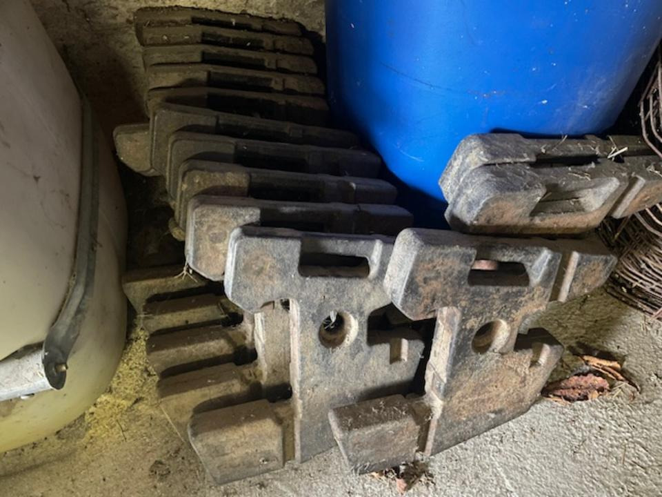 Frontgewichte (14 Stück) für Fiat Traktor - Protizávažie: obrázok 2 Frontgewichte (14 Stück) für Fiat Traktor - Protizávažie: obrázok 2