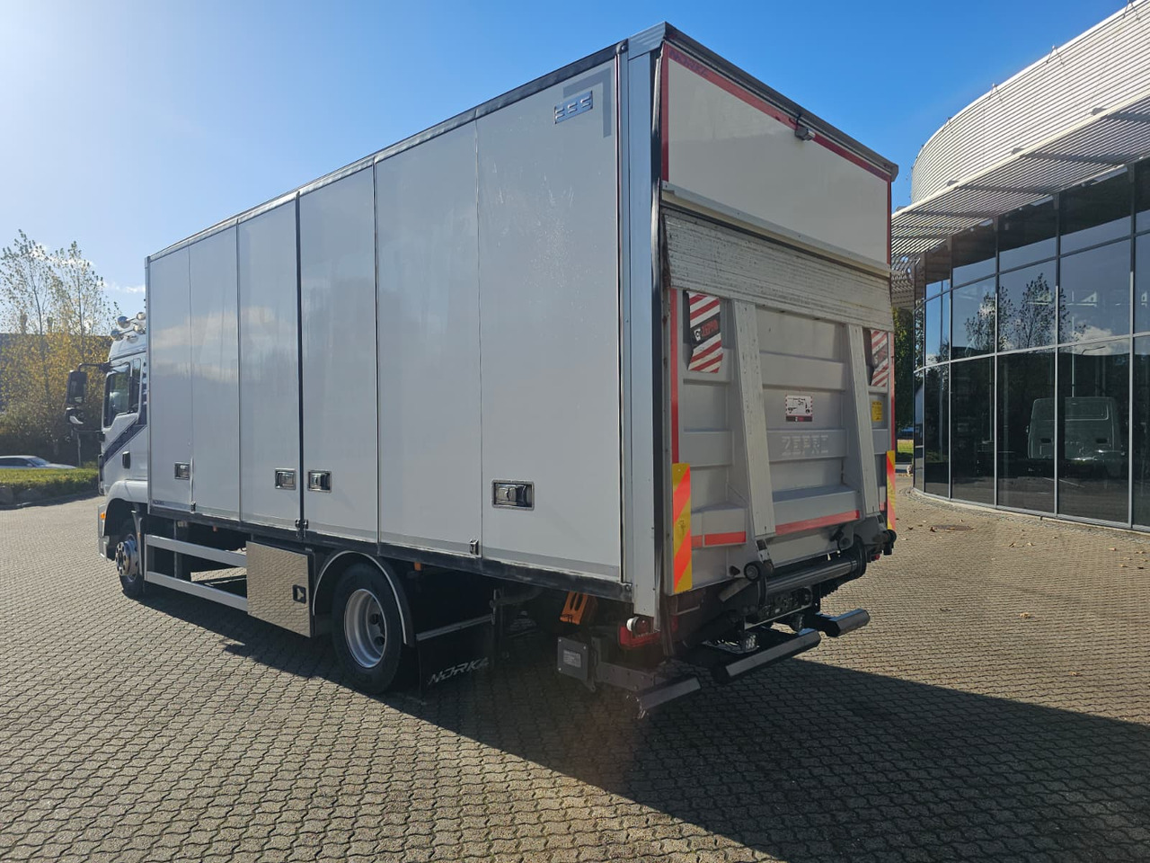 MAN TGM 15.290 - Skříňový nákladní auto: obrázok 3 MAN TGM 15.290 - Skříňový nákladní auto: obrázok 3