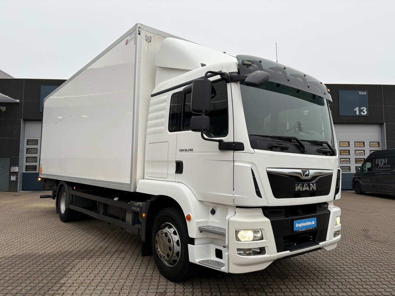 MAN TGM 18.290 - Skříňový nákladní auto: obrázok 2 MAN TGM 18.290 - Skříňový nákladní auto: obrázok 2