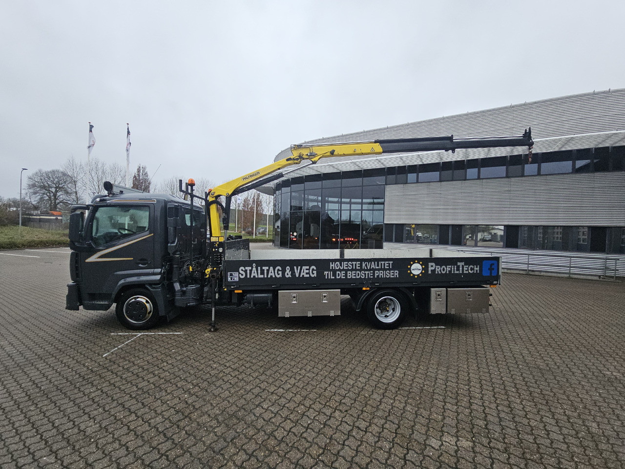 Renault D-Serie - Valníkový/ Plošinový nákladný automobil, Auto s hydraulickou rukou: obrázok 2 Renault D-Serie - Valníkový/ Plošinový nákladný automobil, Auto s hydraulickou rukou: obrázok 2