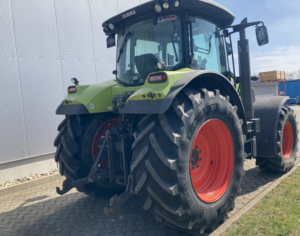 CLAAS Arion 650 CMATIC - Traktor: obrázok 2 CLAAS Arion 650 CMATIC - Traktor: obrázok 2