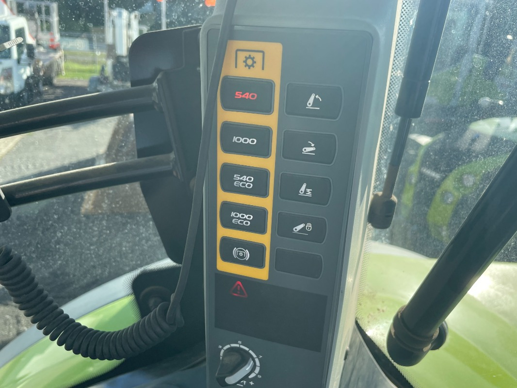 CLAAS Arion 660 CMATIC - Traktor: obrázok 4 CLAAS Arion 660 CMATIC - Traktor: obrázok 4