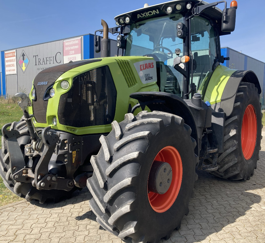 CLAAS Axion 830 CMATIC - Traktor: obrázok 2 CLAAS Axion 830 CMATIC - Traktor: obrázok 2