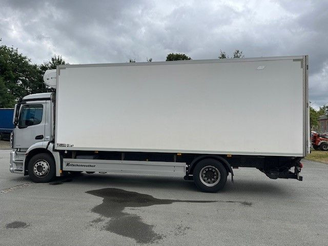 Mercedes-Benz Antos1835 Tiefkühlaufbau Ladebordw. Thermoking - Chladirenské nákladné vozidlo: obrázok 3 Mercedes-Benz Antos1835 Tiefkühlaufbau Ladebordw. Thermoking - Chladirenské nákladné vozidlo: obrázok 3