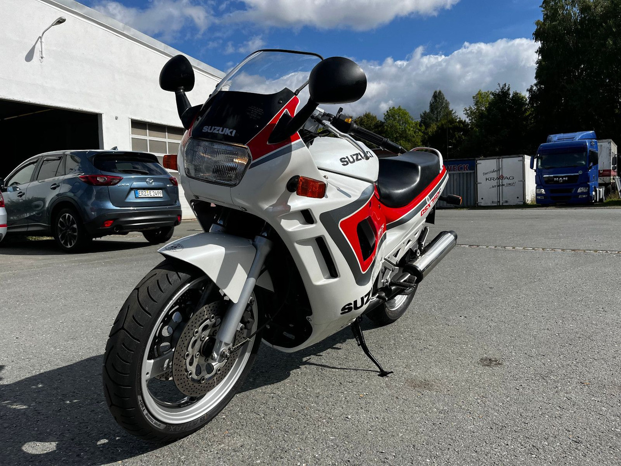 Suzuki GSX 750 - Motocykel: obrázok 2 Suzuki GSX 750 - Motocykel: obrázok 2