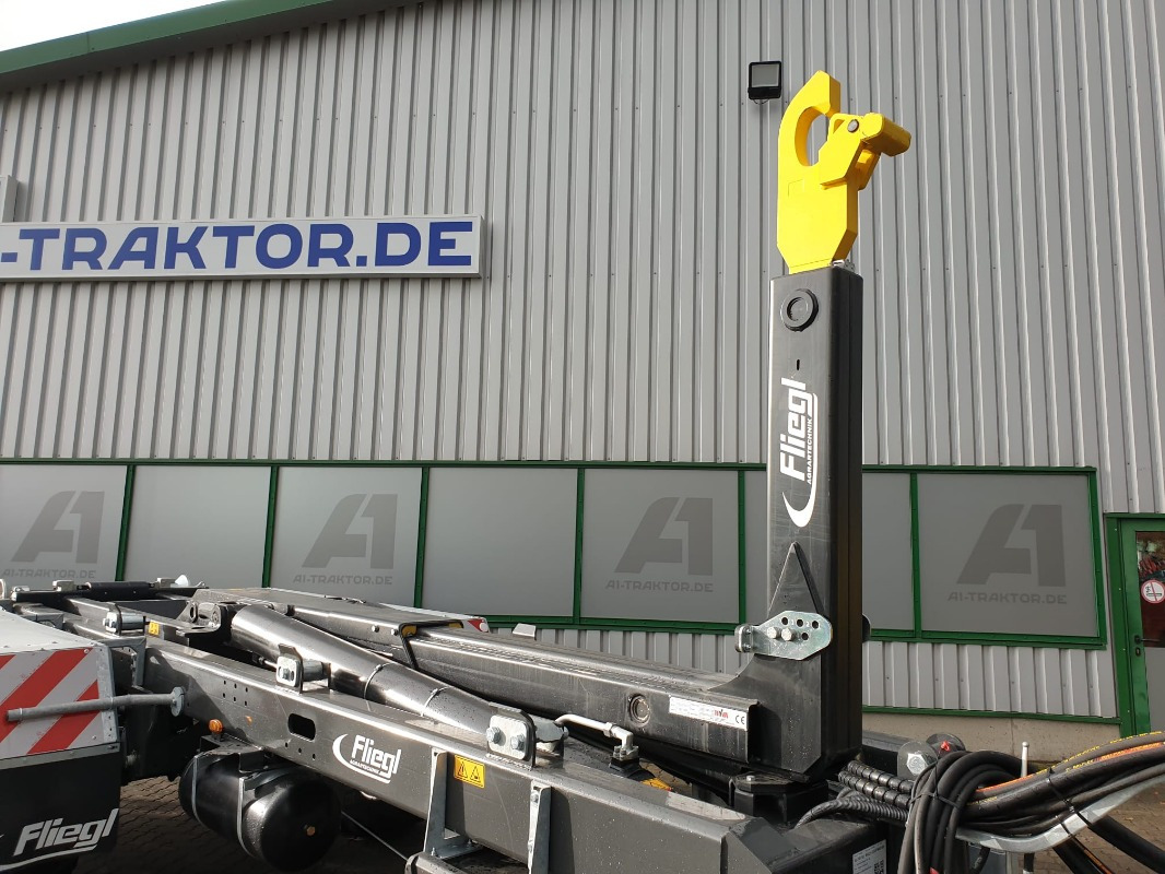 Nový Nástroj/ Vybavenie Fliegl HKL 22: obrázok 8 Nový Nástroj/ Vybavenie Fliegl HKL 22: obrázok 8