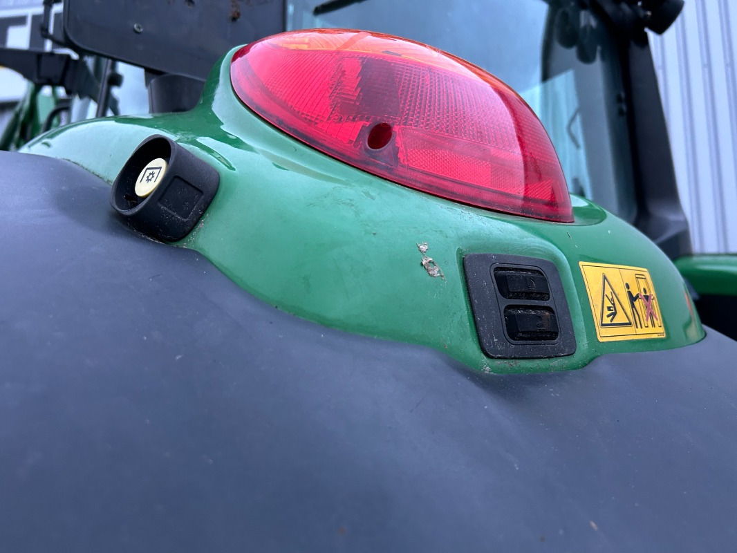 John Deere 6120M - Traktor: obrázok 5 John Deere 6120M - Traktor: obrázok 5