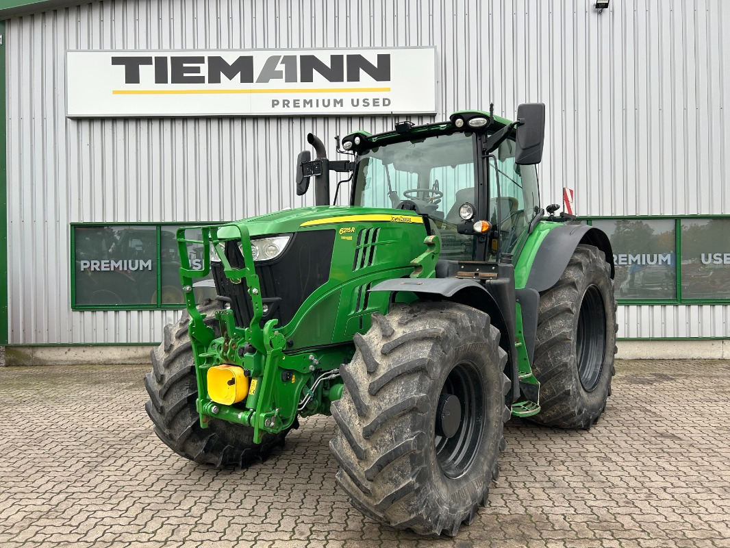 John Deere 6215R - Traktor: obrázok 1 John Deere 6215R - Traktor: obrázok 1