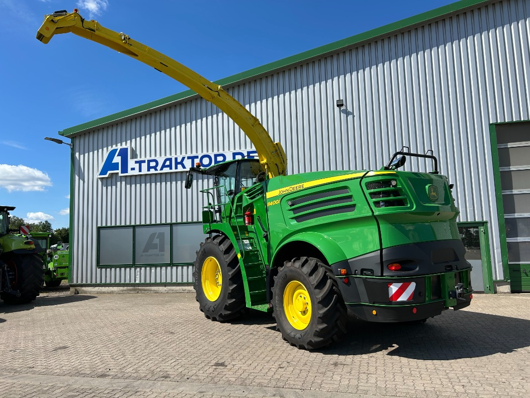 John Deere 8400i PREMIUM USED - Kombajn: obrázok 5 John Deere 8400i PREMIUM USED - Kombajn: obrázok 5