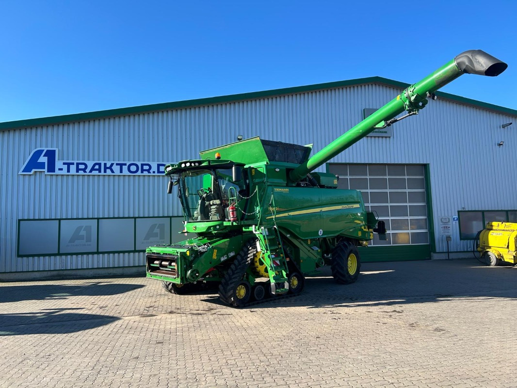 John Deere T660 - Obilný kombajn: obrázok 1 John Deere T660 - Obilný kombajn: obrázok 1