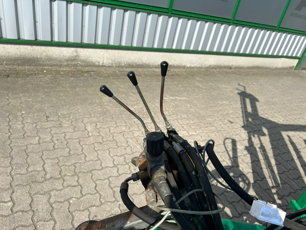 Metal-Fach Z 237 - Obaľovací stroj: obrázok 5 Metal-Fach Z 237 - Obaľovací stroj: obrázok 5