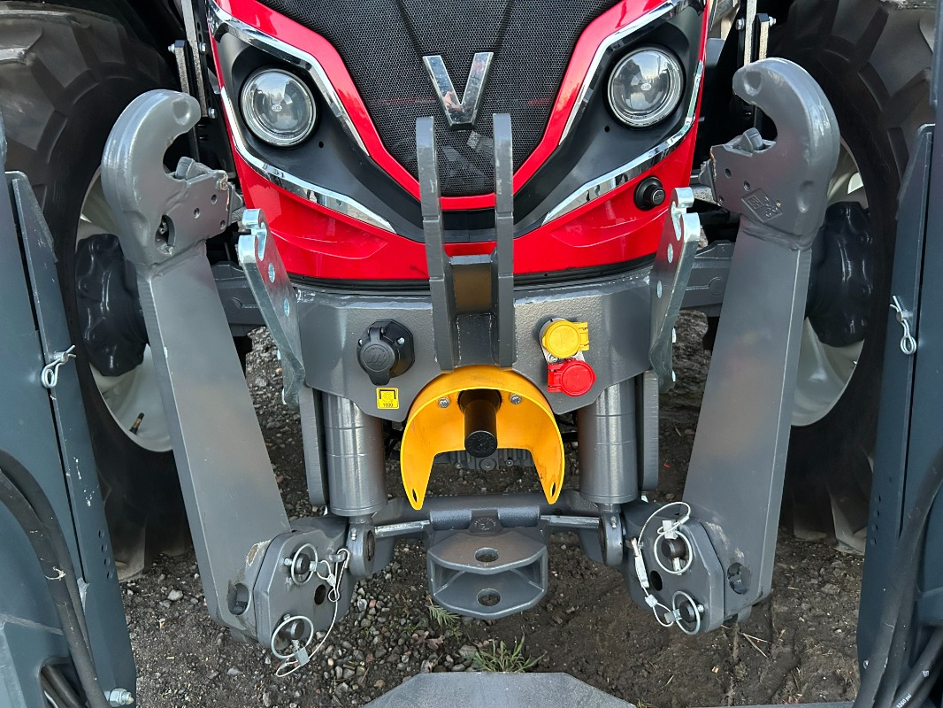 Valtra A85N - Traktor: obrázok 2 Valtra A85N - Traktor: obrázok 2