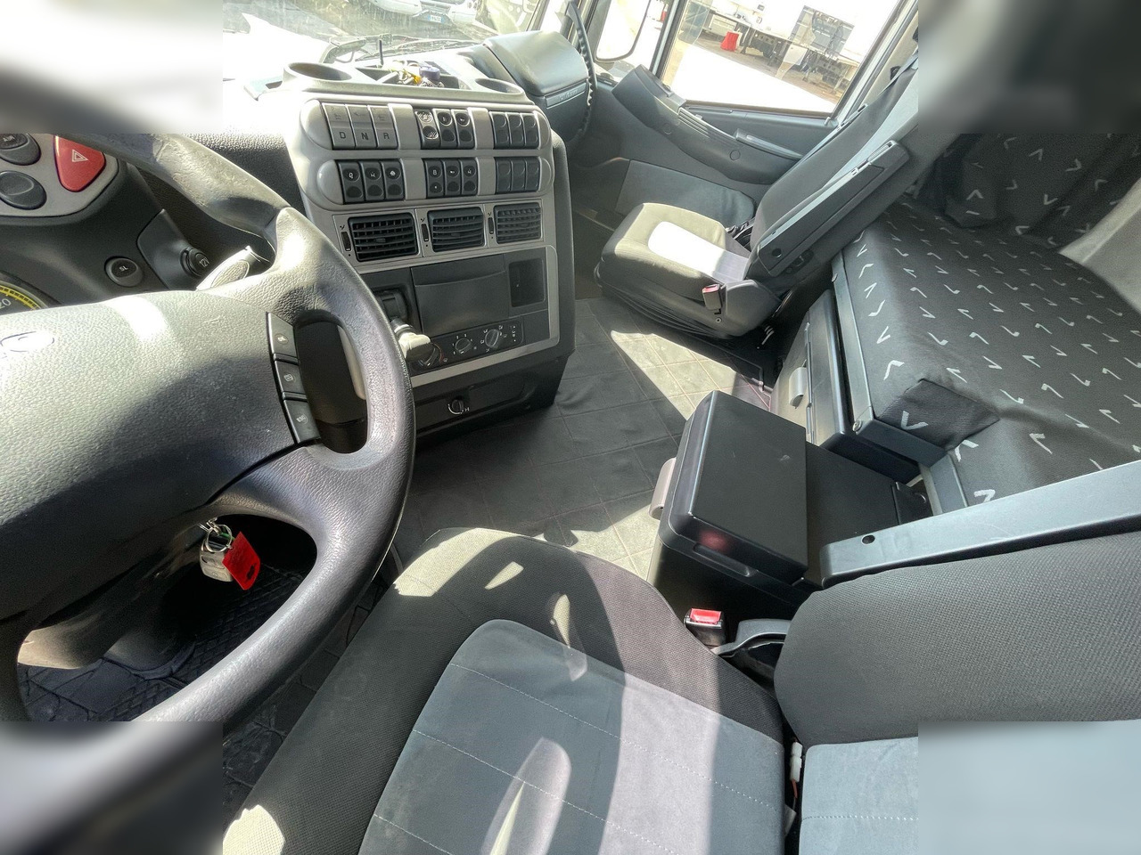 IVECO ECOSTRALIS 500 - Ťahač: obrázok 5 IVECO ECOSTRALIS 500 - Ťahač: obrázok 5