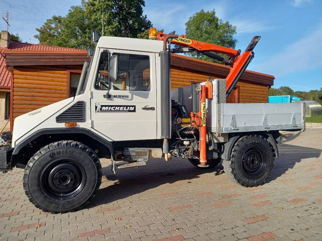 Unimog UNIMOG 4X4 - Auto s hydraulickou rukou: obrázok 1 Unimog UNIMOG 4X4 - Auto s hydraulickou rukou: obrázok 1