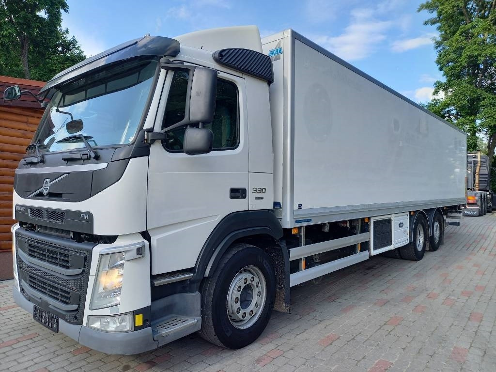 Volvo FM 330, 6x2, CARRIER SUPRA 950 U - Chladirenské nákladné vozidlo: obrázok 1 Volvo FM 330, 6x2, CARRIER SUPRA 950 U - Chladirenské nákladné vozidlo: obrázok 1