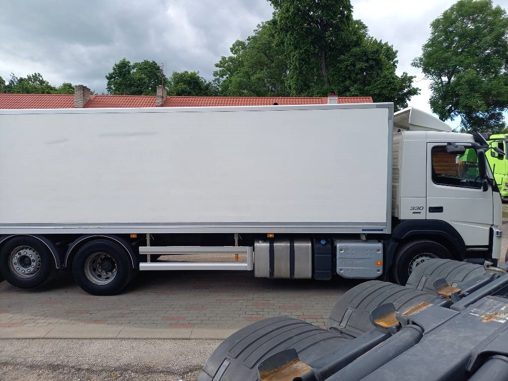 Chladirenské nákladné vozidlo Volvo FM 330, 6x2, CARRIER SUPRA 950 U: obrázok 20