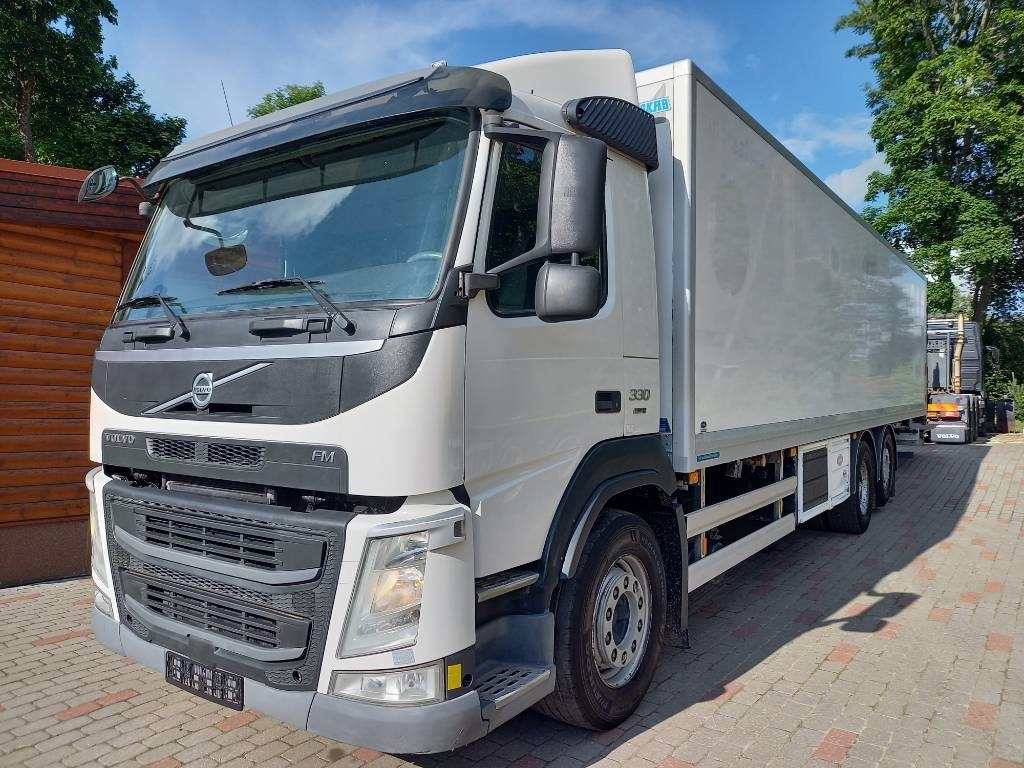 Chladirenské nákladné vozidlo Volvo FM 330, 6x2, CARRIER SUPRA 950 U: obrázok 7