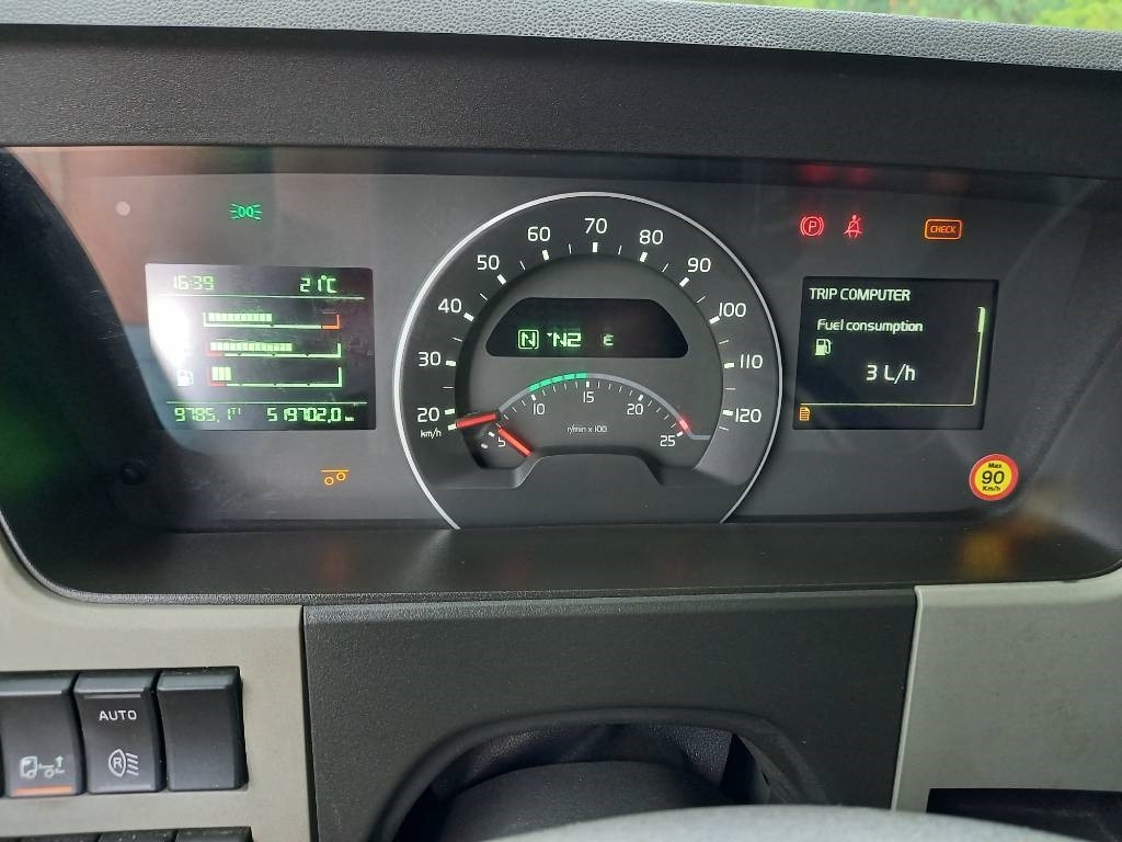 Chladirenské nákladné vozidlo Volvo FM 330, 6x2, CARRIER SUPRA 950 U: obrázok 48