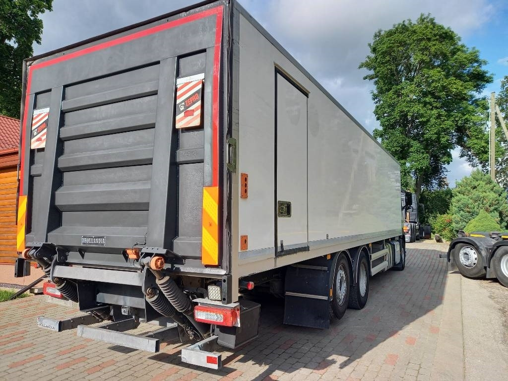Chladirenské nákladné vozidlo Volvo FM 330, 6x2, CARRIER SUPRA 950 U: obrázok 28
