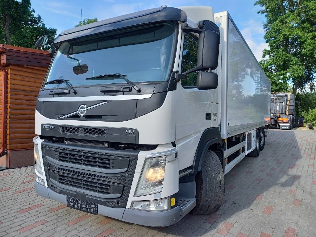 Chladirenské nákladné vozidlo Volvo FM 330, 6x2, CARRIER SUPRA 950 U: obrázok 6